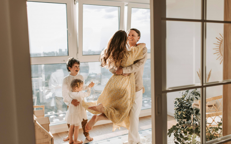 感情里的真汉子！「5星座男」宠妻入骨　不讲花言巧语只给最长情的温暖