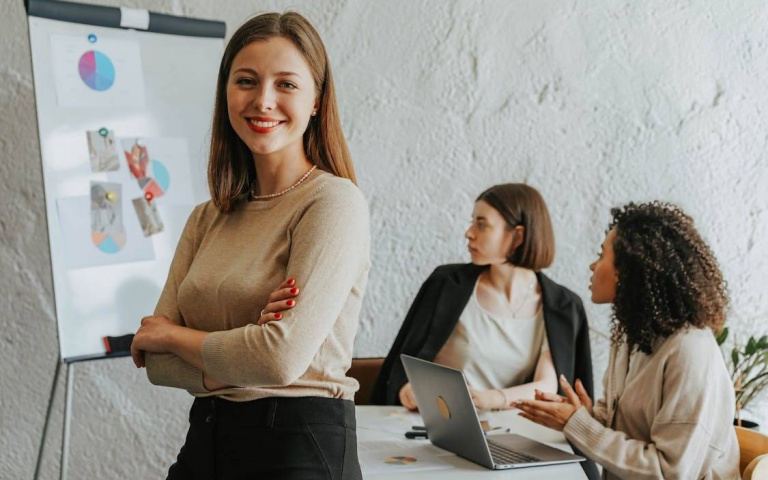 年底翻身潮来了！魔羯成果绽放、天蝎专案亮眼　4星座将迎事业新高点　