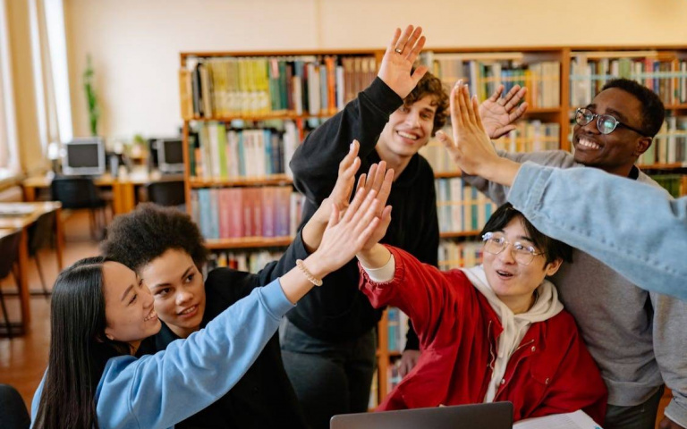 职场黄金期来了！3星座立冬后事业运暴涨　贵人相助、合作案接不完