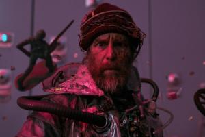 泰惊悚片《蜈蚣王》“神颜”女星纳瑞拉转型当打女