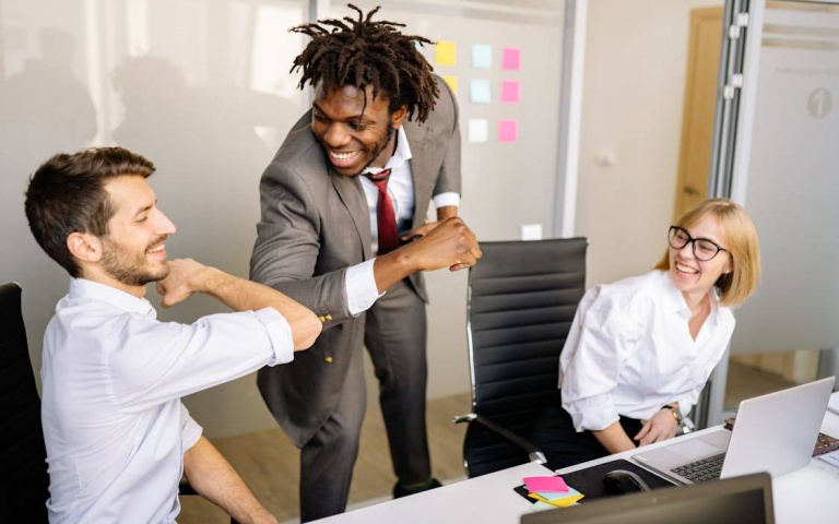 职场最强「定心丸」!这3星座天生自带担当 活成同事的避风港