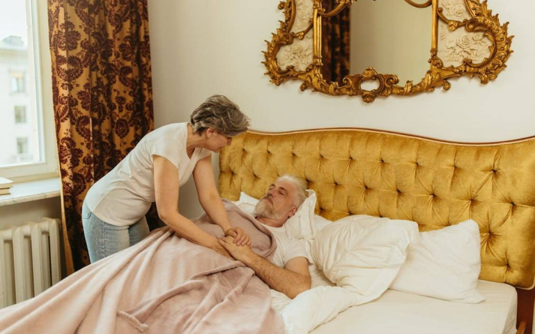 温情变黄金!巨蟹把服务做成家、处女精準医疗封神 5星座照顾人也能发财